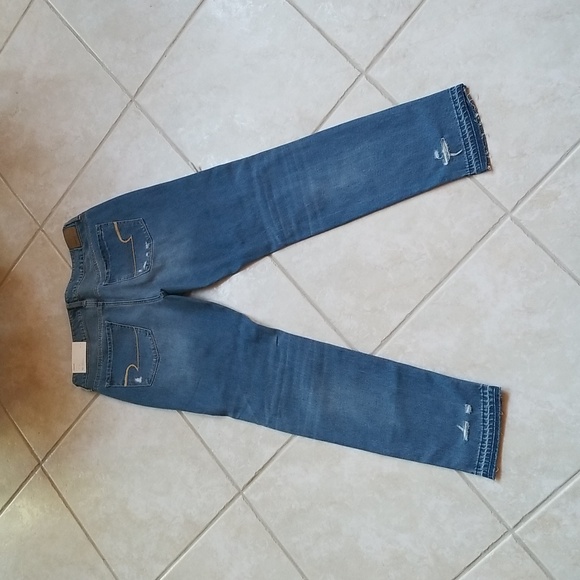 American Eagle Tomgirl Shadow Patched Blues Jeans - Picture 2 of 4